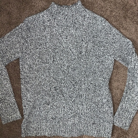 Liz Claiborne Knit Sweater - Picture 4 of 8